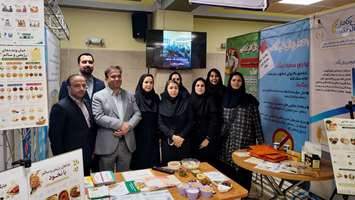 فعالیت کارکنان مرکز بهداشت جنوب تهران در غرفه های هفته سلامت 1405